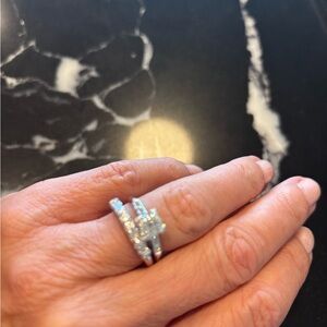 Elegant Platinum Diamond Women's Ring Set